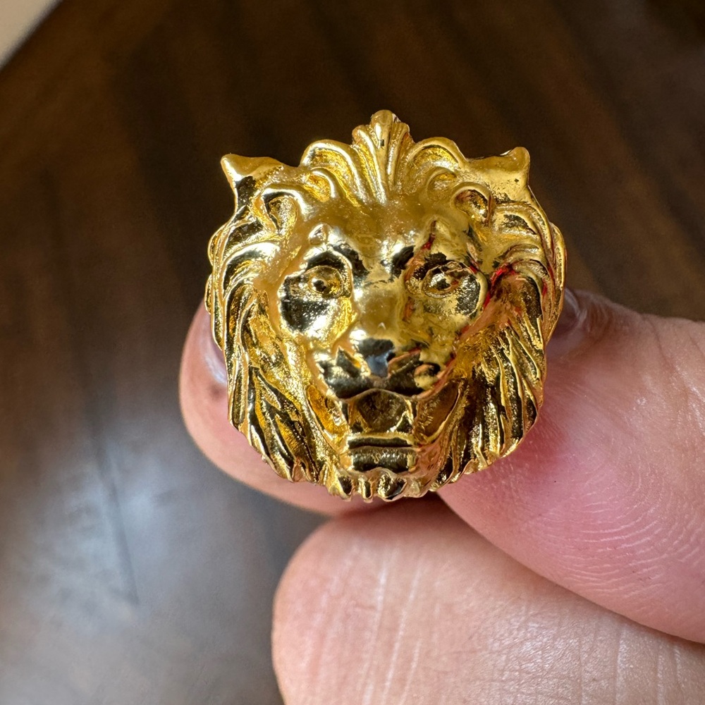 Vintage Gold-Tone Large Cat Lion Head Mane Clip On Back Earrings Statement 80s - Picture 5 of 5
